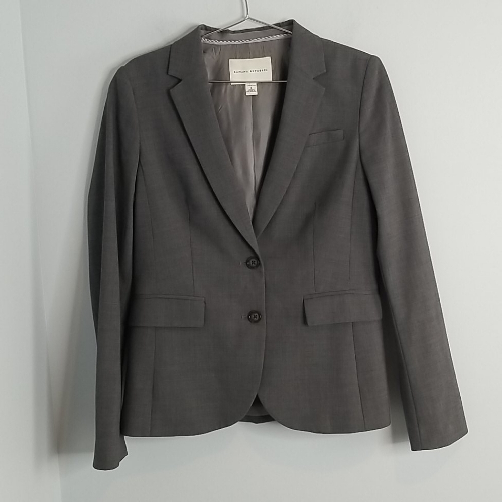 Banana Republic gray suit blazer 8